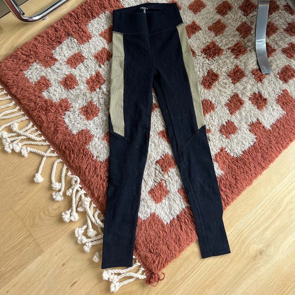 Twenty Montreal 3D Snake Leggings (XS) Excellent